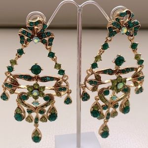 🆕🔥SWAROVSKI XL Green Shiny Crystal Earrings
